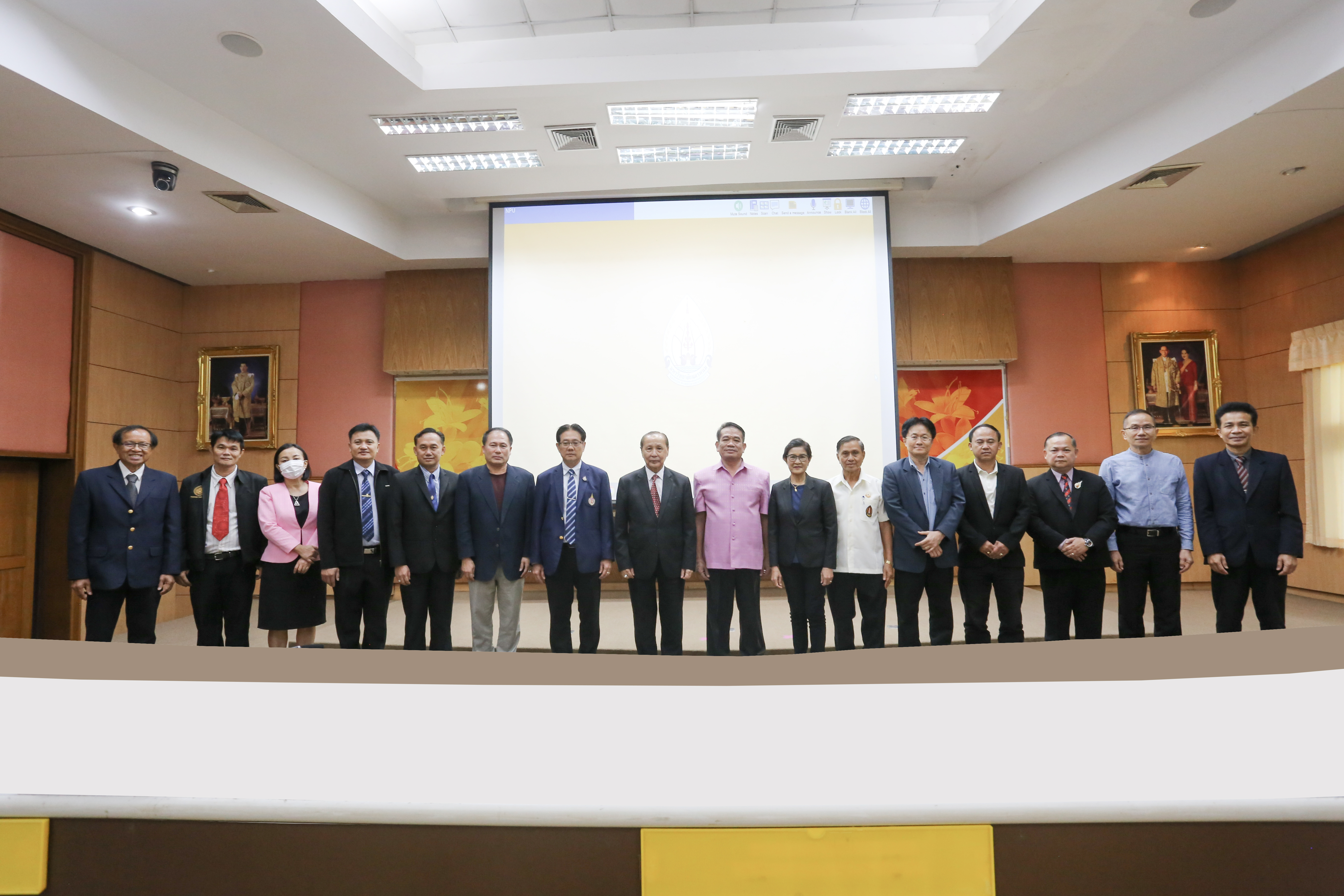 สภามหาวิทยาลัยนครพนม มีมติให้ ศ.ดร.ธวัชชัย ศุภดิษฐ์ เป็นผู้สมควรดำรงตำแหน่งอธิการบดีมหาวิทยาลัยนครพนม